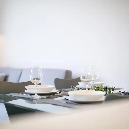 Flateli Placa Catalunya 1.1 ジローナ